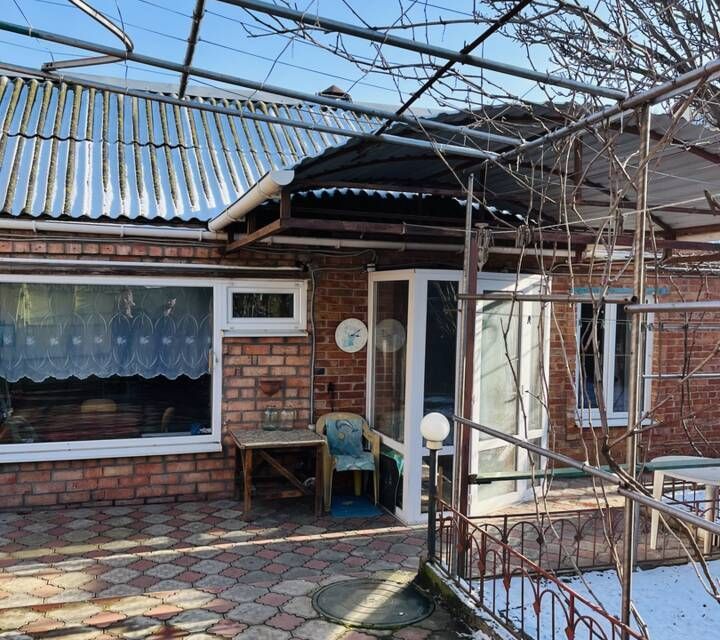 дом р-н Ейский г Ейск ул Октябрьская фото 1
