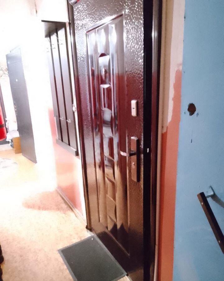 комната г Омск р-н Центральный ул 21-я Амурская 19б фото 1