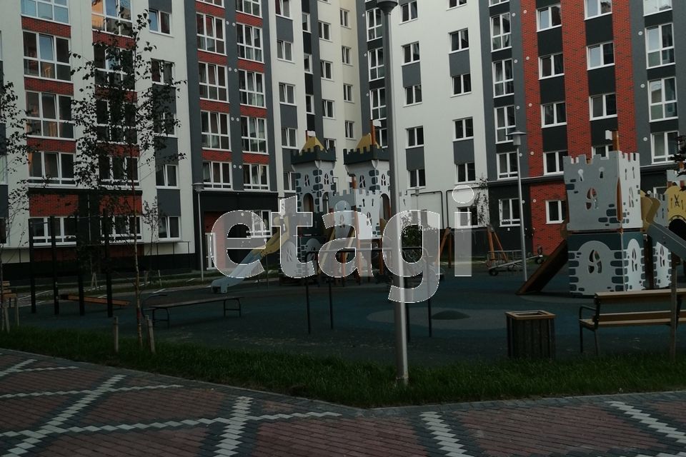 квартира г Калининград ул Коммунистическая 26 городской округ Калининград фото 2