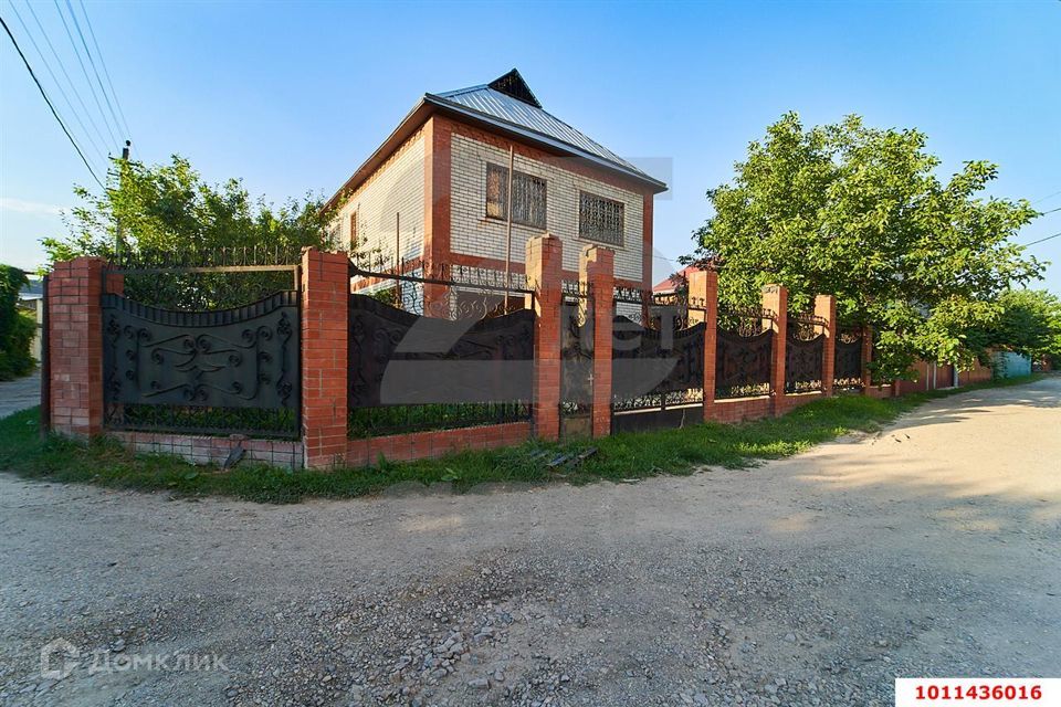 дом г Краснодар муниципальное образование Краснодар, улица Корчагинцев, 7 фото 1