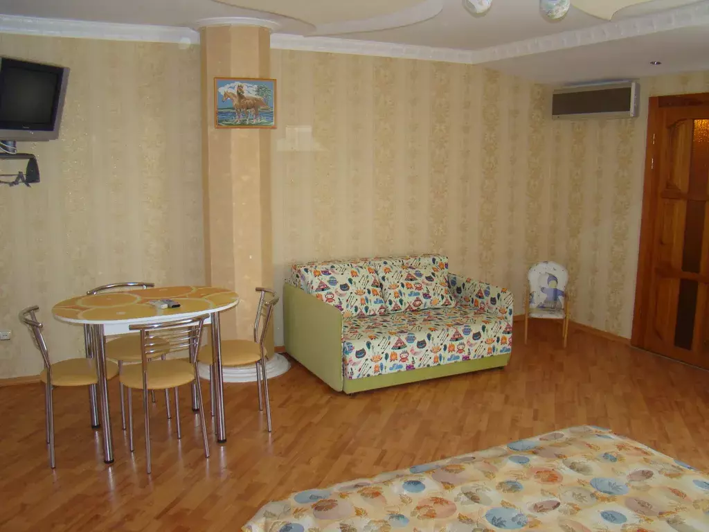 комната г Феодосия наб Черноморская 40а фото 3