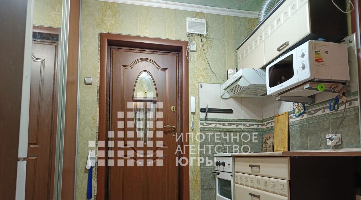 квартира г Мегион ул Строителей 3 фото 1