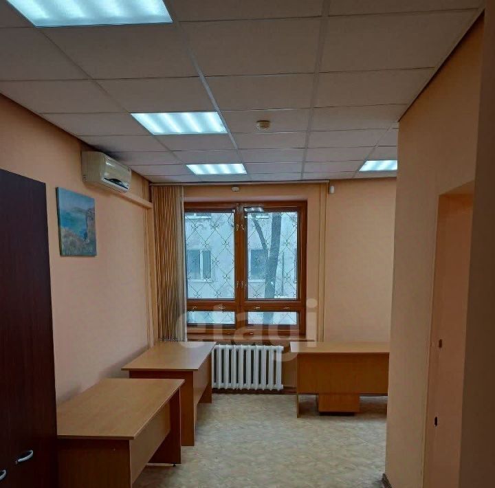 офис г Тюмень р-н Центральный ул Республики 53 фото 8