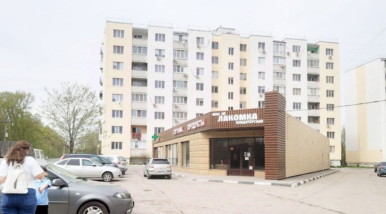 торговое помещение г Саратов р-н Волжский пр-д 3-й Овсяной 1а фото 2