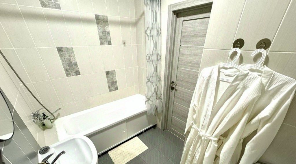 комната г Барнаул р-н Индустриальный ул Солнечная Поляна 81 фото 10