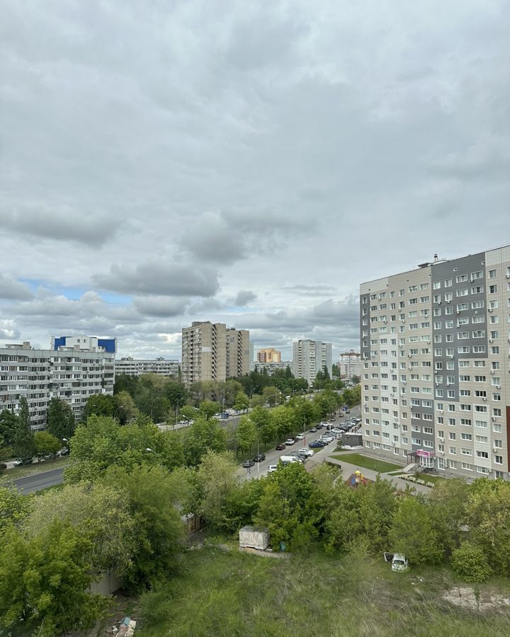 квартира г Тольятти р-н Автозаводский ул 40 лет Победы 49а фото 12