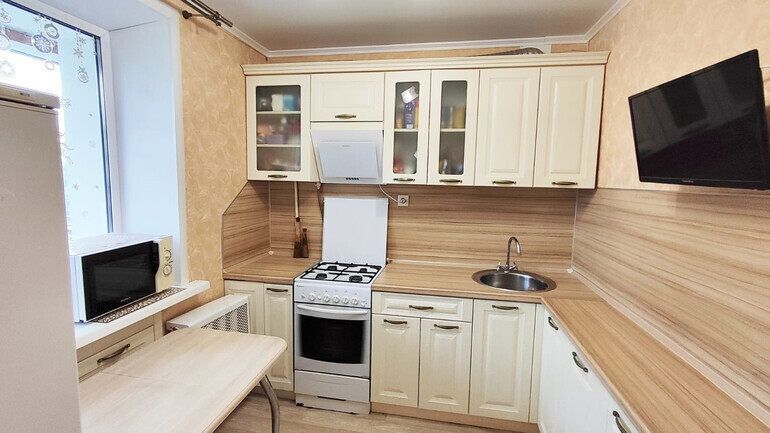 квартира г Брянск р-н Володарский ул Володарского 5/1 фото 1