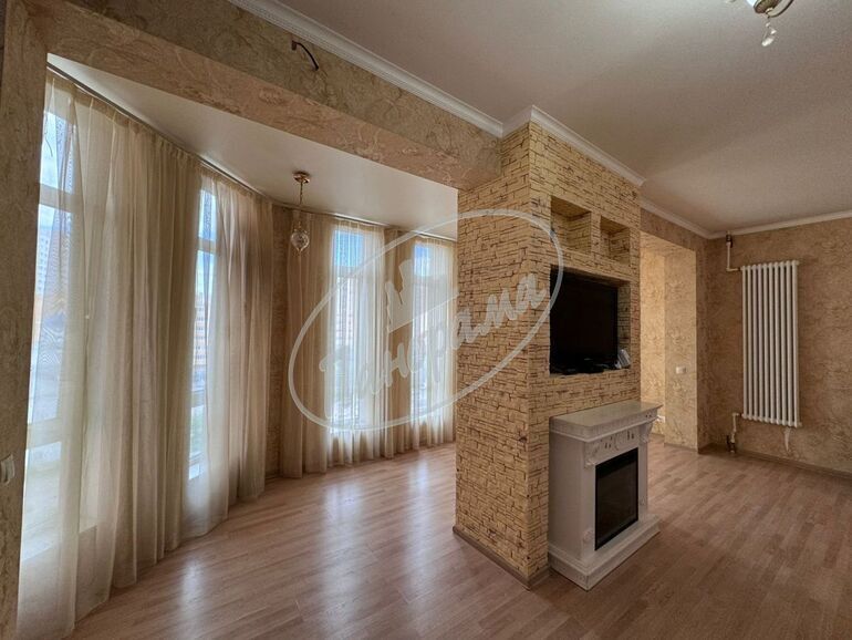 квартира г Калуга р-н Октябрьский б-р Солнечный 6 фото 4