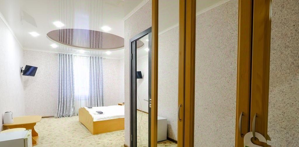 комната г Казань метро Площадь Тукая ул Мазита Гафури 7б фото 1