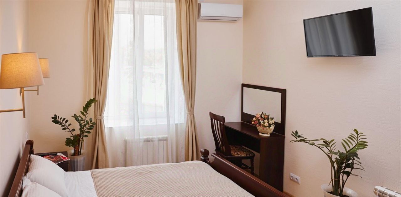 комната г Саратов р-н Заводской пр-кт Энтузиастов 18 фото 2