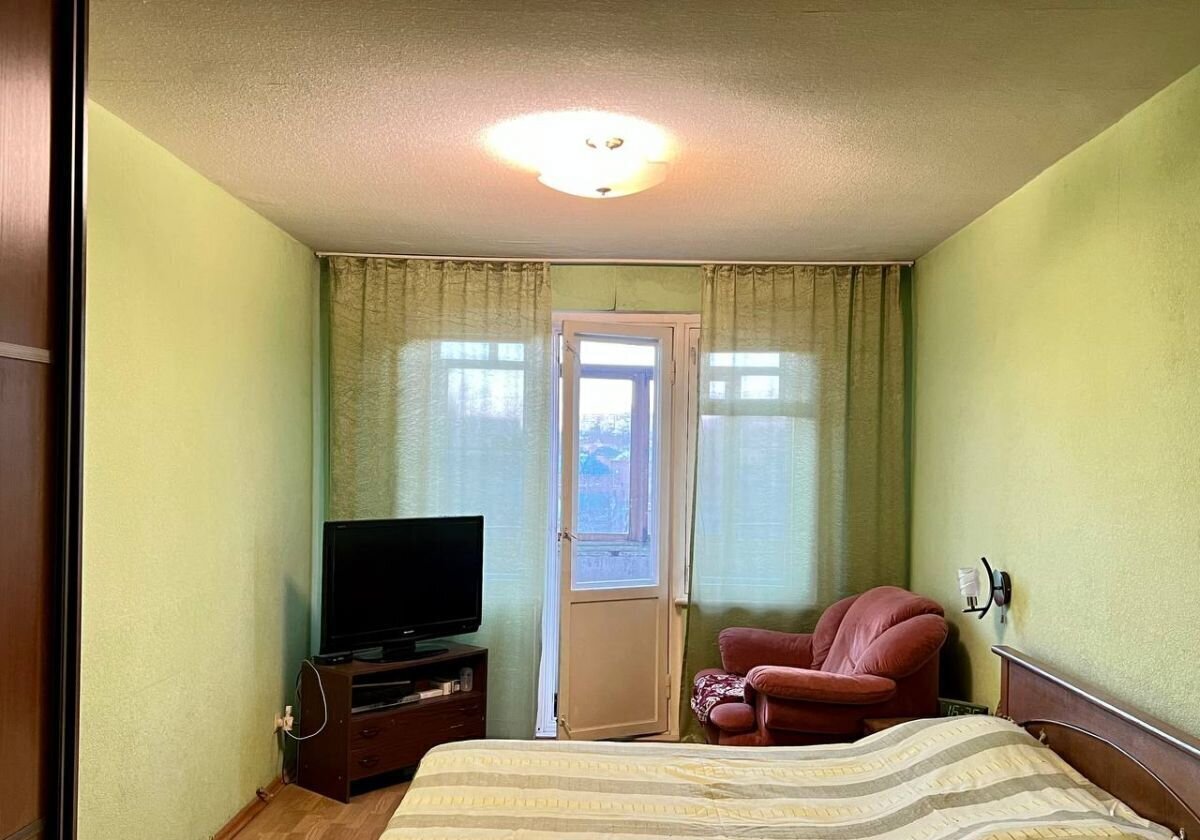 квартира г Челябинск р-н Калининский ул Братьев Кашириных 93 фото 8