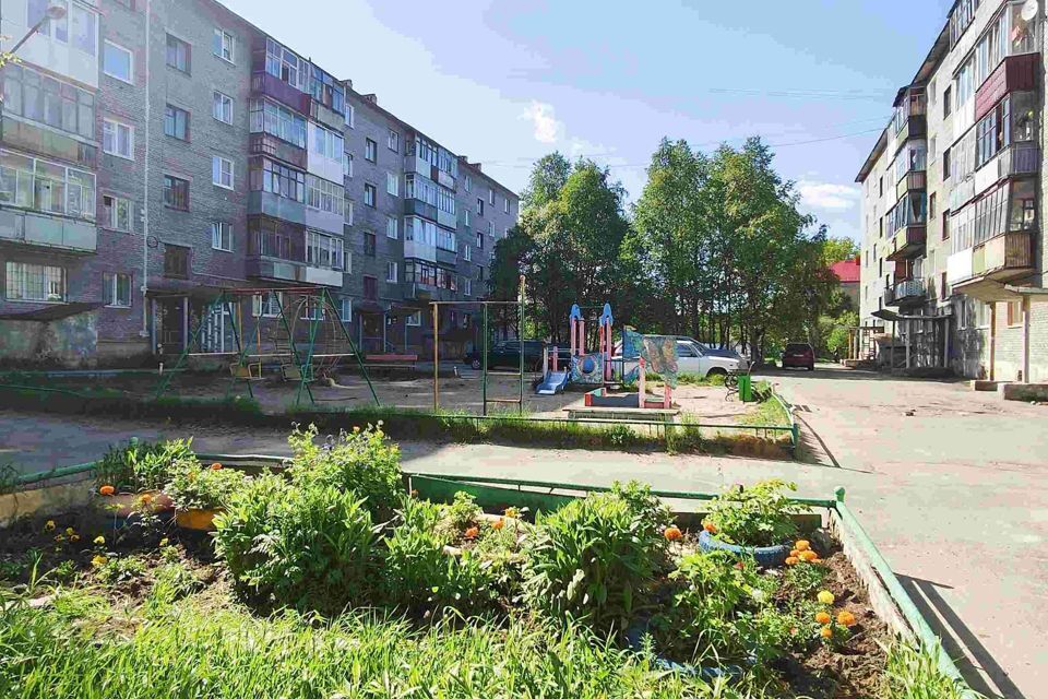 квартира г Оленегорск ул Космонавтов 14 муниципальный округ Оленегорск фото 1