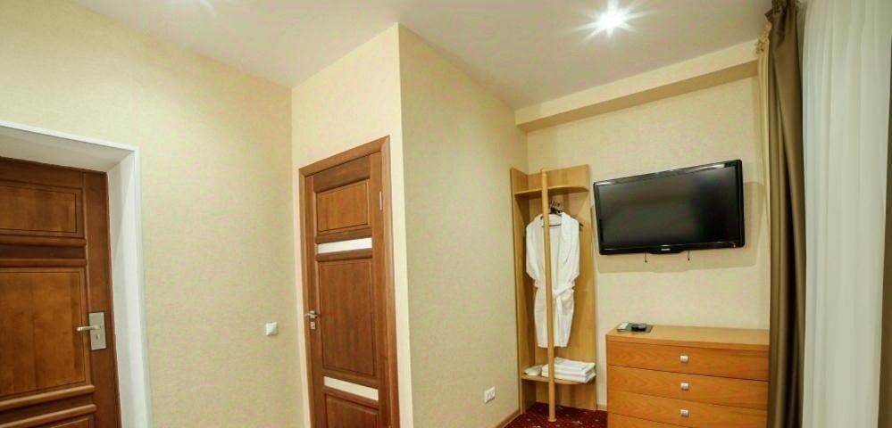 комната г Сургут ул Июльская 6 37-й фото 3
