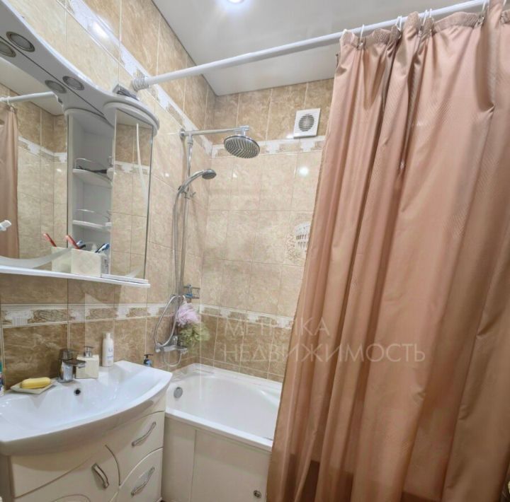 квартира г Тюмень р-н Ленинский Мыс ул Маршала Захарова 15 фото 14