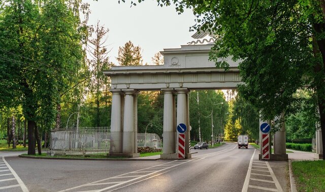 ул Садовая метро Купчино фото