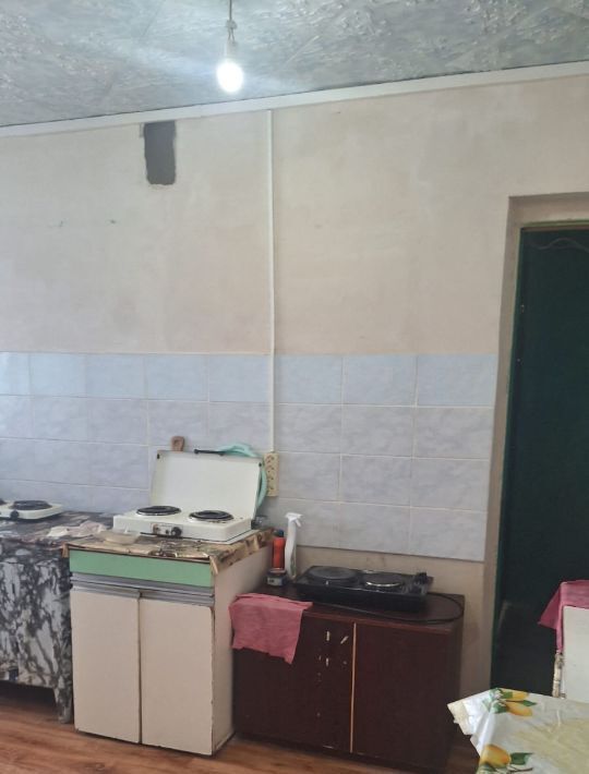 комната г Саратов р-н Ленинский ул Гвардейская 1 фото 2
