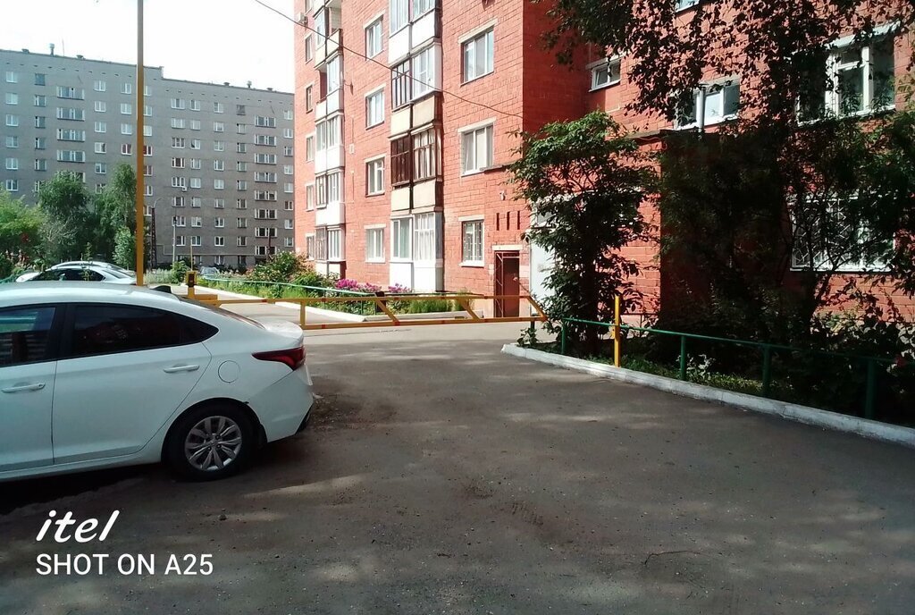 квартира г Ижевск р-н Индустриальный Культбаза ул Тимирязева 1 фото 2