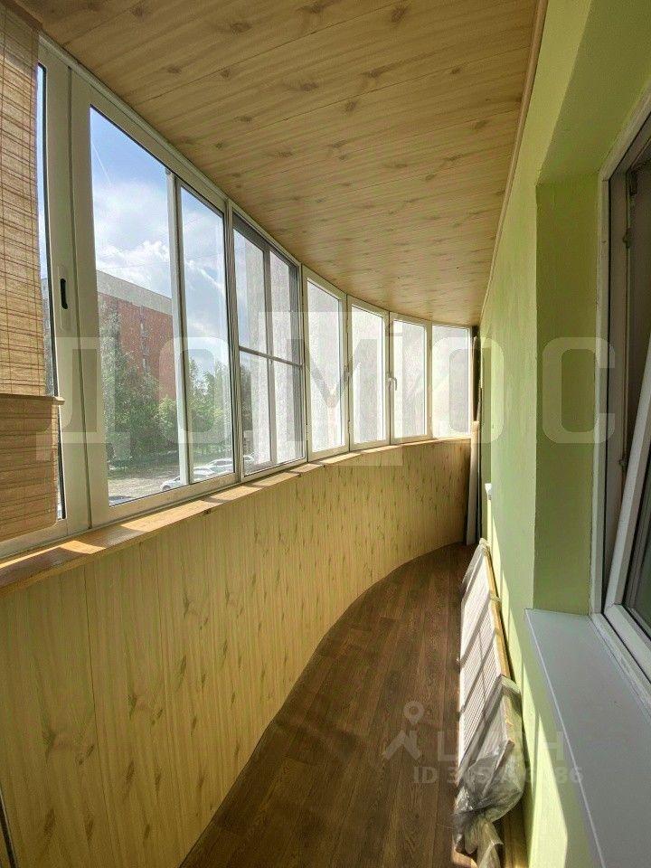 квартира г Екатеринбург р-н Орджоникидзевский пр-кт Космонавтов 32 фото 2