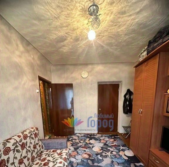 квартира г Новокузнецк р-н Центральный ул Хитарова 54 фото 1