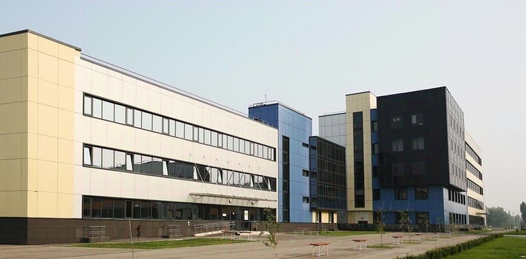 комната г Тольятти р-н Автозаводский ш Южное 165б фото 1