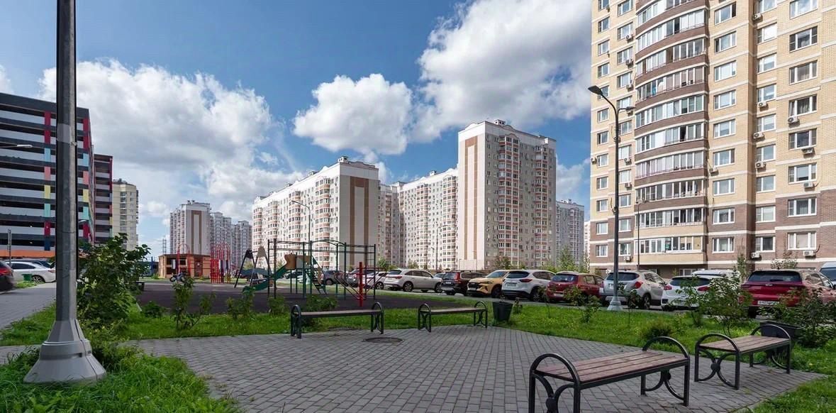 квартира г Москва метро Бунинская аллея проезд Чечёрский 130 фото 16