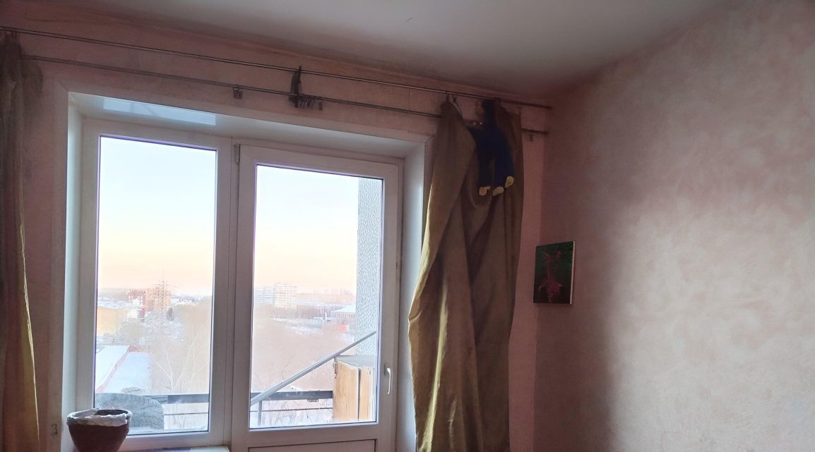 квартира г Красноярск р-н Свердловский пр-кт им.газеты "Красноярский рабочий" 162 фото 2