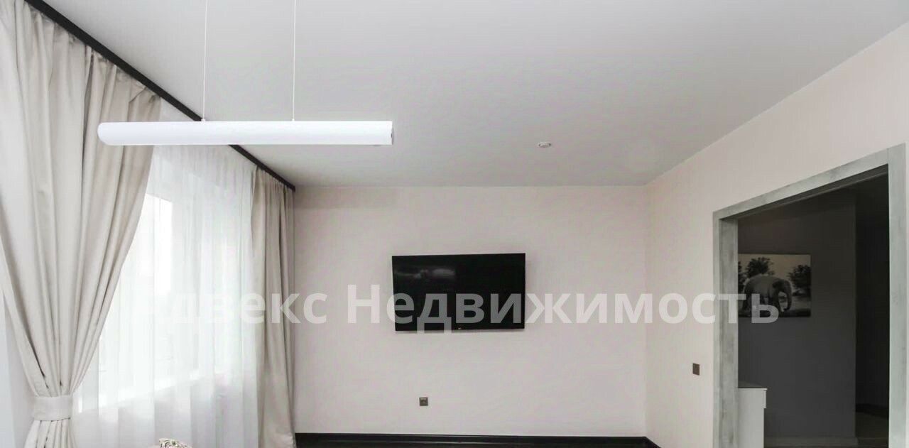 квартира г Тюмень р-н Центральный ул Мельникайте 36к/2 фото 19