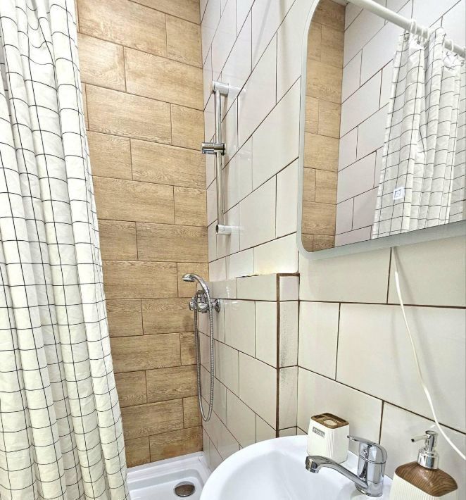 комната г Волгоград р-н Краснооктябрьский пр-кт им. В.И. Ленина 75 фото 2