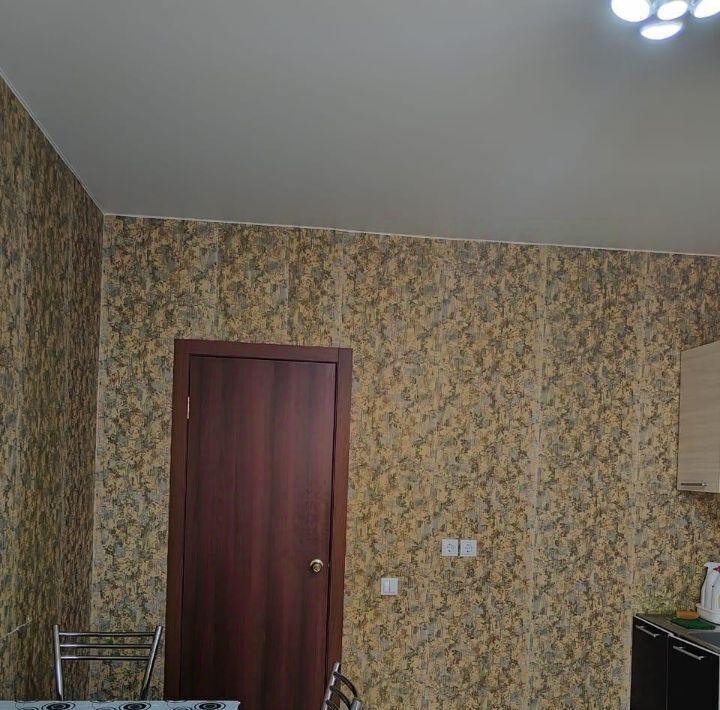 квартира г Волгоград р-н Кировский ул им. старшего лейтенанта Токарева 3 фото 19