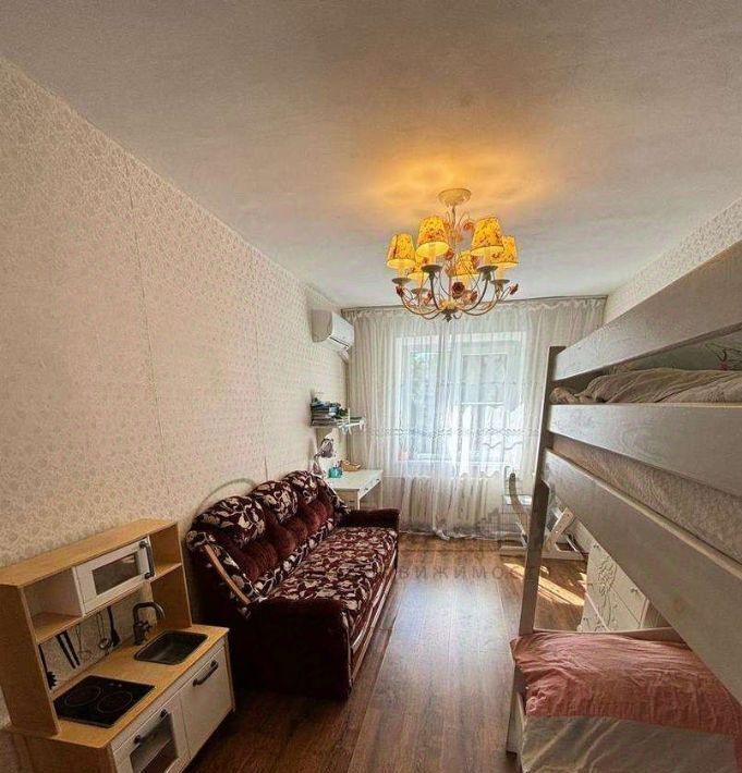 квартира г Старый Оскол ул Революционная 41/44 фото 3