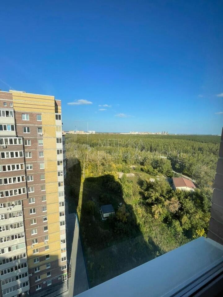 квартира г Тюмень ул Мельникайте 2/4 фото 8