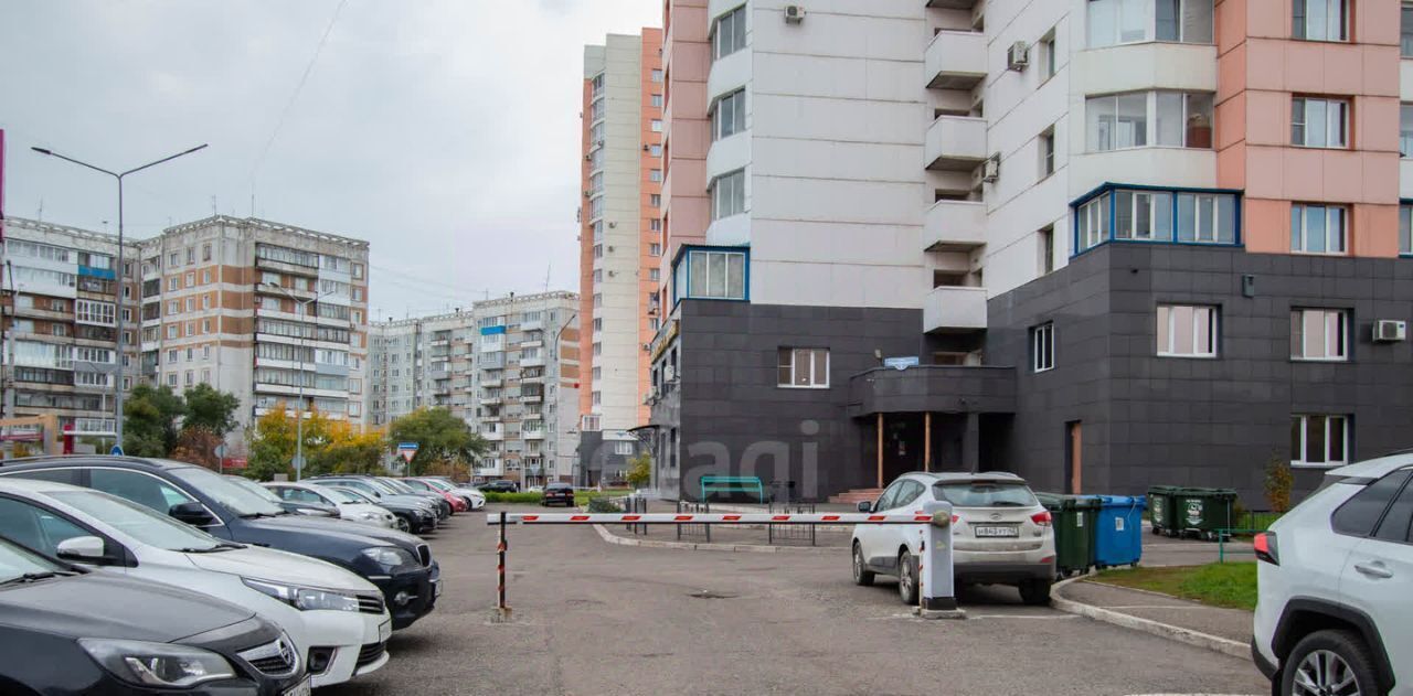 квартира г Новокузнецк р-н Центральный ул Павловского 1а фото 37