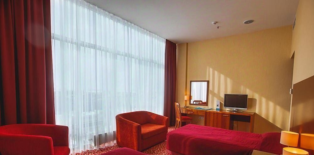 комната г Казань метро Площадь Тукая ул Петербургская 11 фото 1