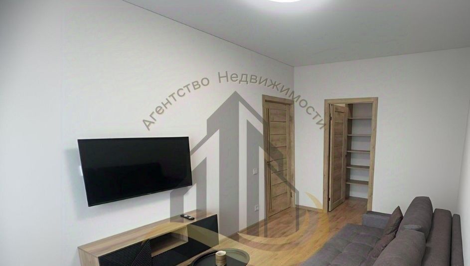 квартира г Старый Оскол пр-кт Алексея Угарова 2 фото 2