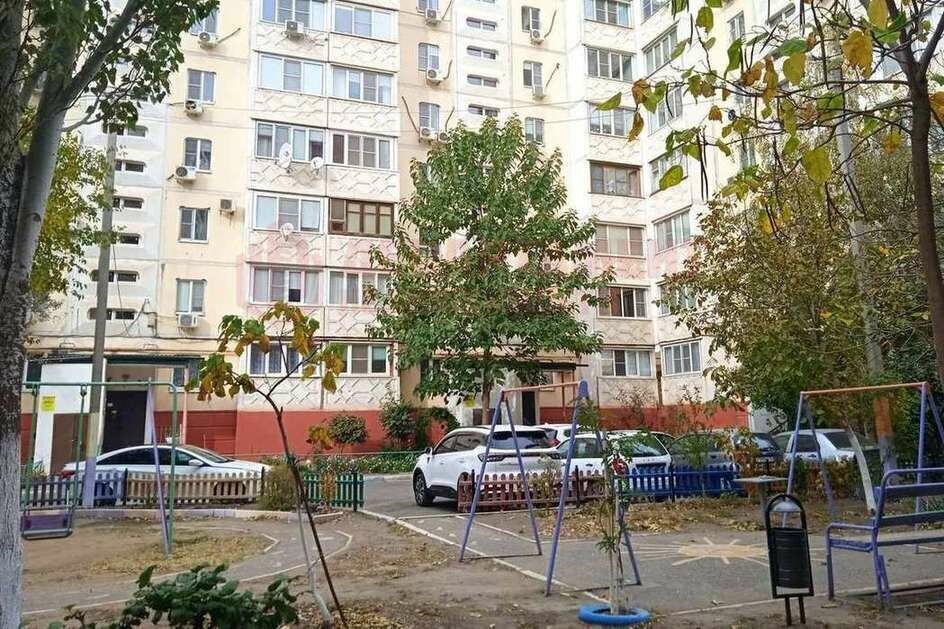 квартира г Астрахань ул Куликова 13к/3 фото 2