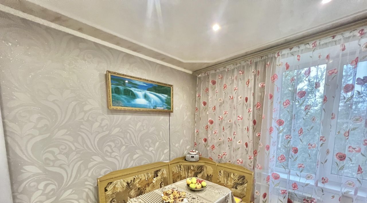 квартира г Волжский ул Мира 114 фото 15