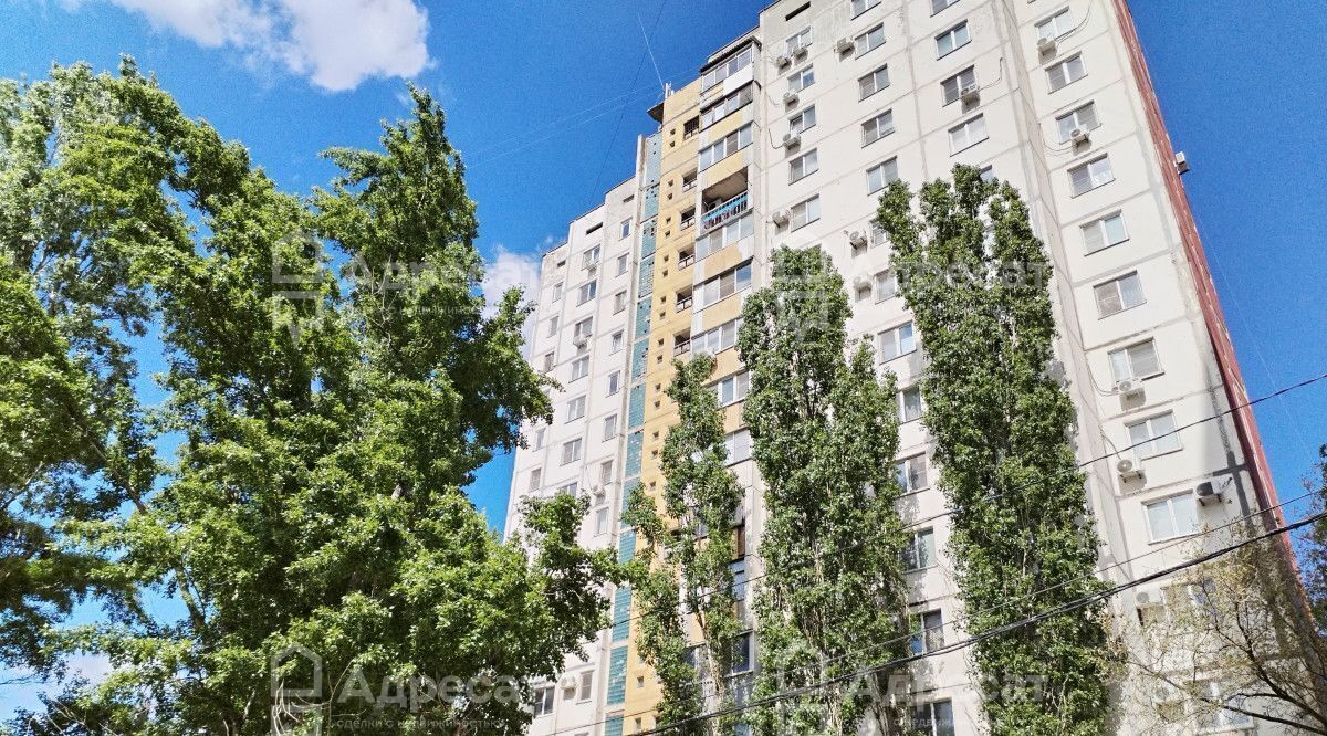 квартира г Волгоград р-н Дзержинский ул Космонавтов 43 фото 27