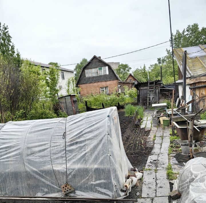 дом г Новокузнецк р-н Орджоникидзевский ул Штольная фото 9