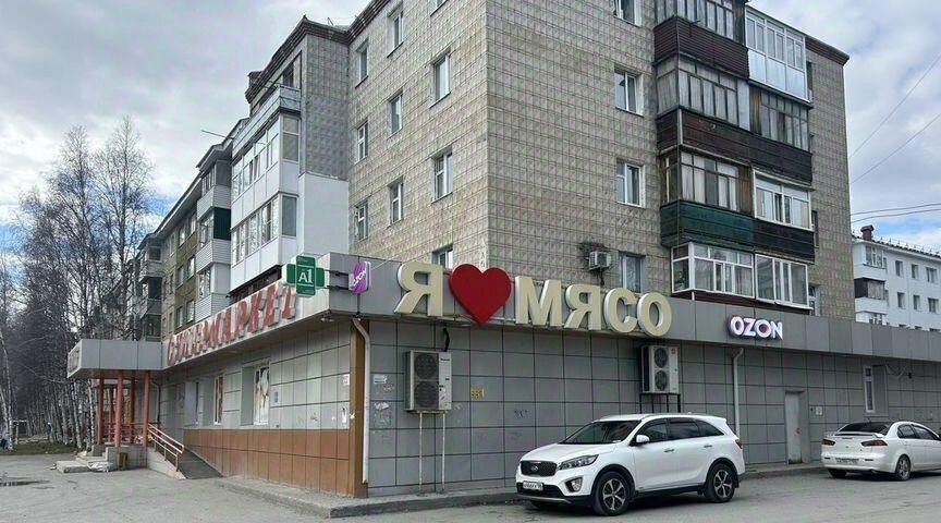 торговое помещение г Нижневартовск ул Ленина 25а фото 5