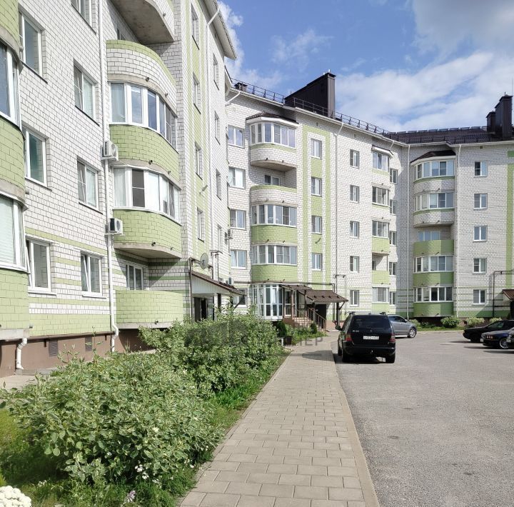 квартира г Великий Новгород ул Речная 10 фото 1