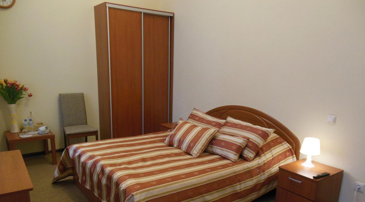 комната г Великий Новгород Торговая сторона ул Дворцовая 1 фото 1