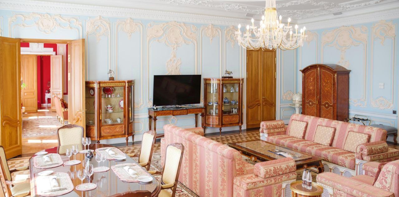 комната г Санкт-Петербург метро Василеостровская наб Университетская 21в фото 3