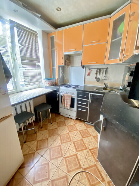 квартира г Брянск р-н Советский пер Авиационный 4/3 фото 2