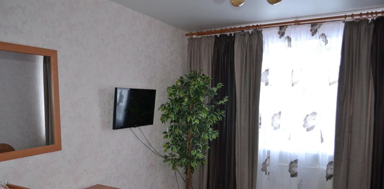 комната г Ялуторовск ул Ленина 56 фото 1