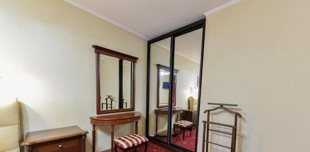 комната р-н Нижнекамский г Нижнекамск пр-кт Строителей 18 фото 5