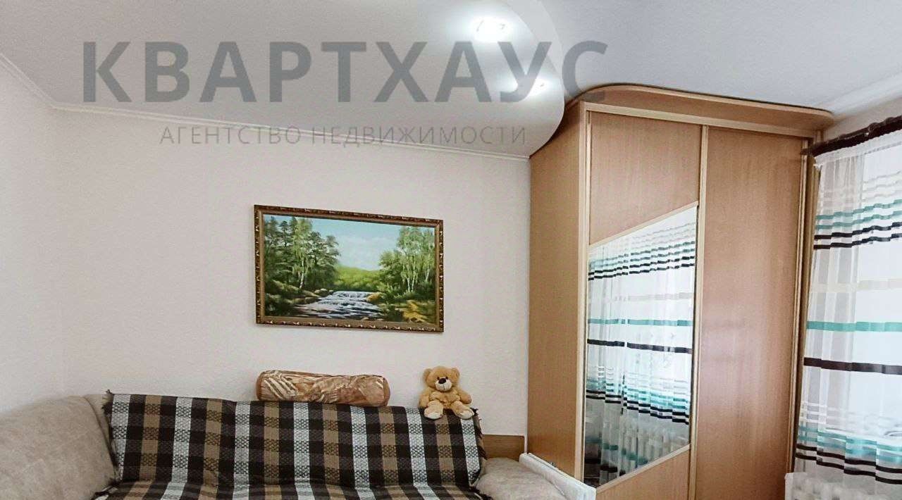 квартира г Волгоград р-н Дзержинский мкр Жилгородок ул Колпинская 1б фото 1
