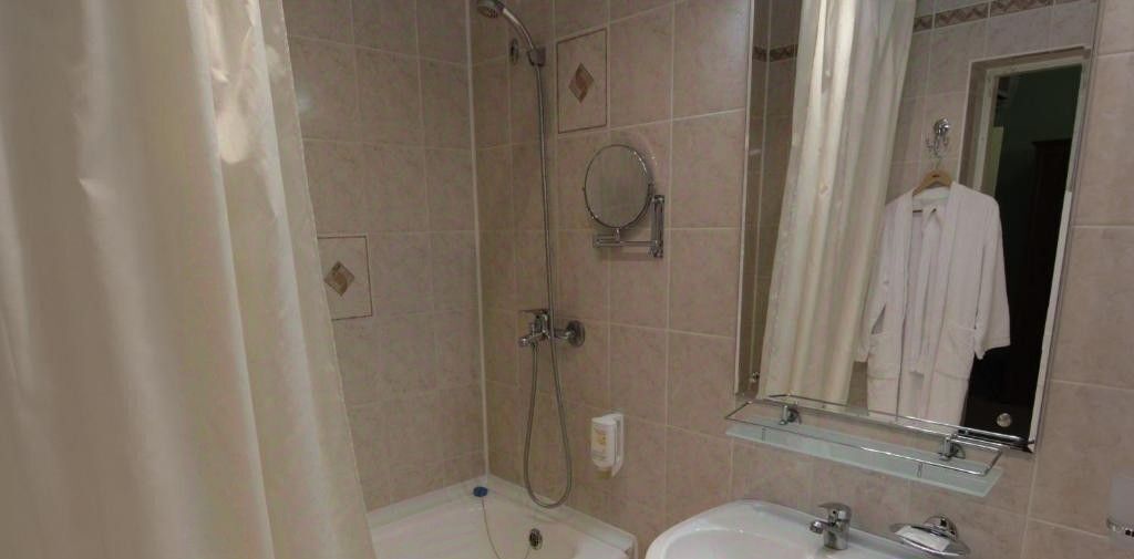 комната г Новый Уренгой микрорайон Юбилейный 2/4А фото 16