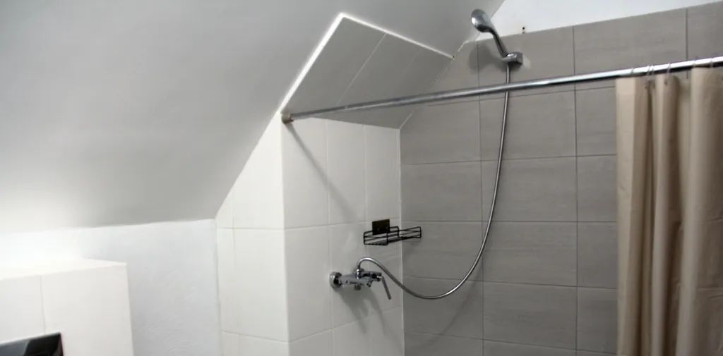 комната г Иркутск р-н Правобережный ул Рабочая 2а фото 6