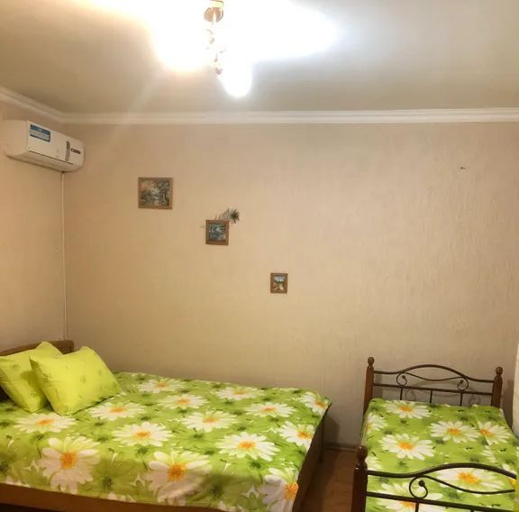 комната г Алушта п Семидворье ул Им. Профессора Свиргуненко 20 фото 3