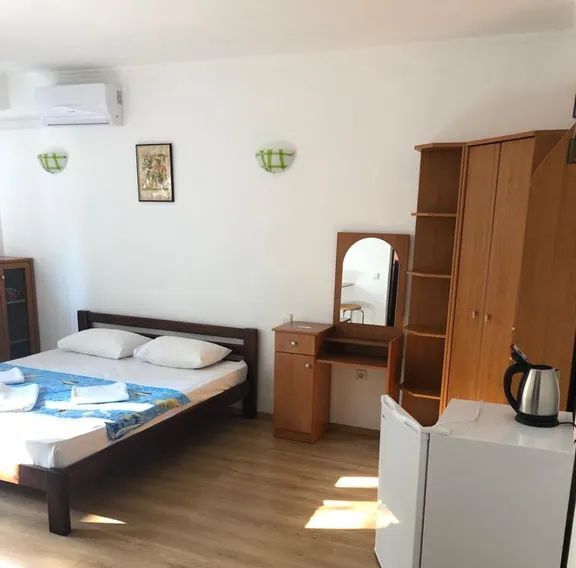 комната г Ялта пгт Гурзуф ул Крымских партизан 26 фото 1
